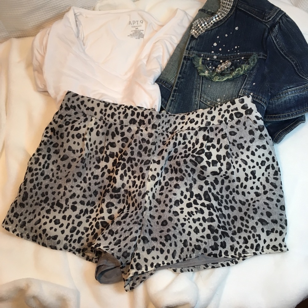 NWT Forever 21 Animal Print Shorts